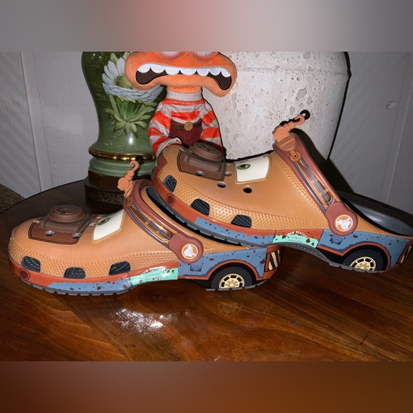 Like New Disney Crocs Cars Tow Mater Adult MENS 7 Women’s 9 Authentic Unisex - Picture 3 of 7